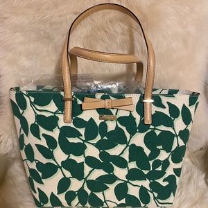 Kate Spade Handbag South Poplar Street Tote Francis Green Garden Leaves WKRU3145
